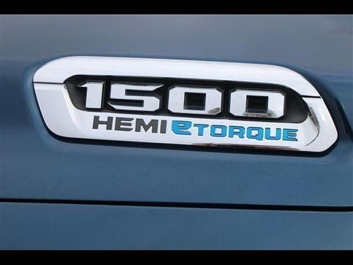 Patriot Blue Pearlcoat 2022 RAM 1500 Big Horn