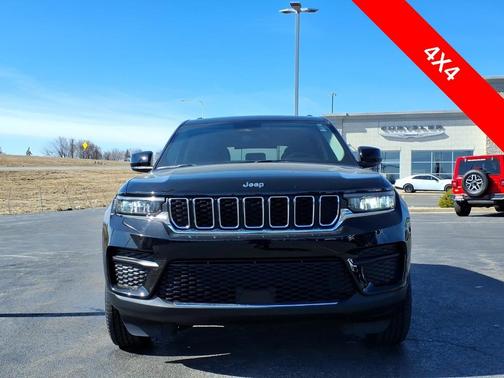 2023 Jeep Grand Cherokee Laredo