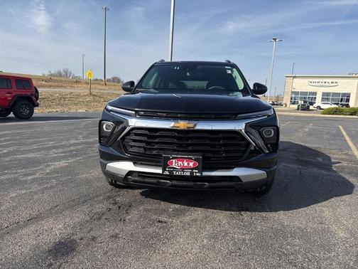 Mosaic Black Metallic 2025 Chevrolet Trailblazer LT