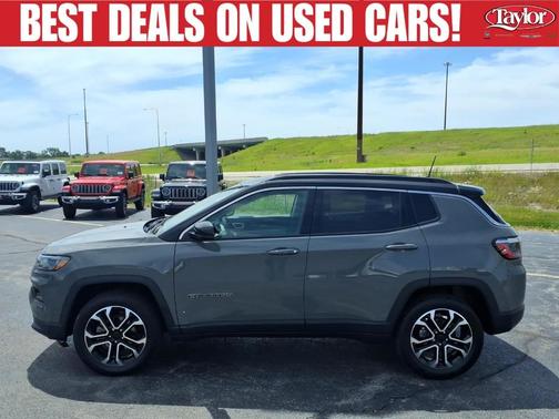 Sting Gray Clearcoat 2022 Jeep Compass Limited