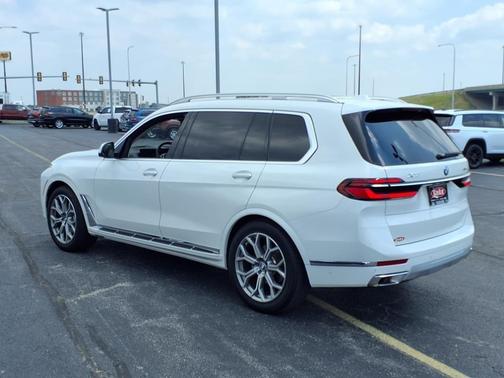 2024 BMW X7 xDrive40i
