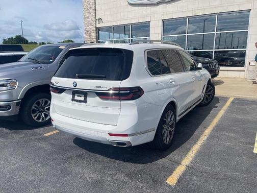 2024 BMW X7 xDrive40i