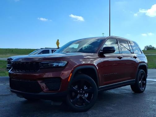 2023 Jeep Grand Cherokee Altitude
