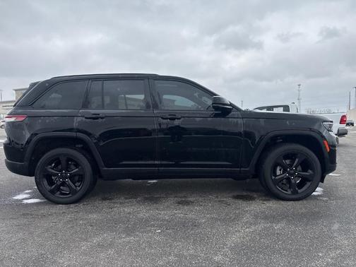 2023 Jeep Grand Cherokee Altitude