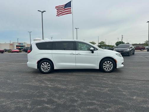 2017 Chrysler Pacifica Touring