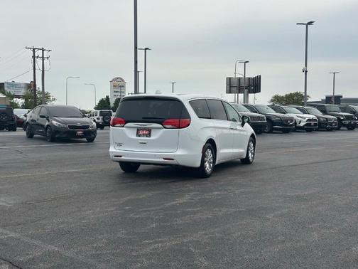 2017 Chrysler Pacifica Touring