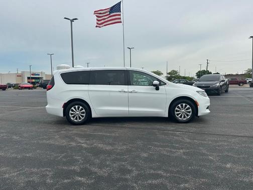 2017 Chrysler Pacifica Touring