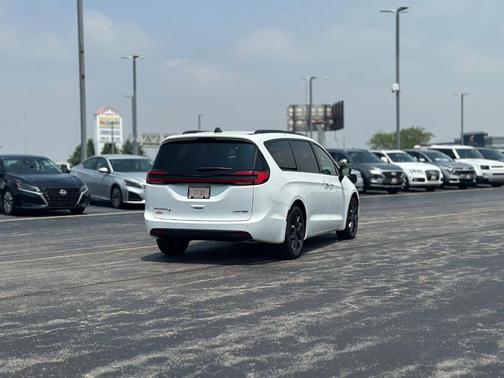 2025 Chrysler Pacifica Limited