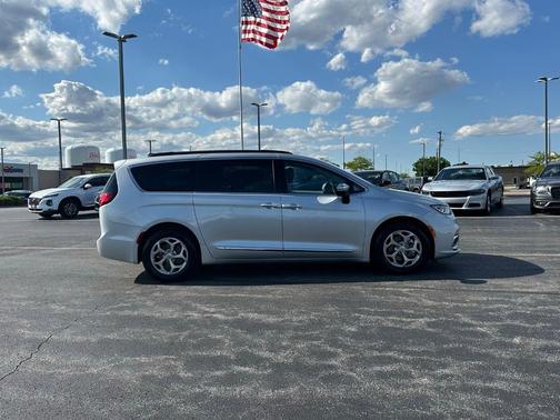 2023 Chrysler Pacifica Limited