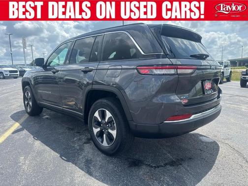 Metallic 2024 Jeep Grand Cherokee 4xe Base