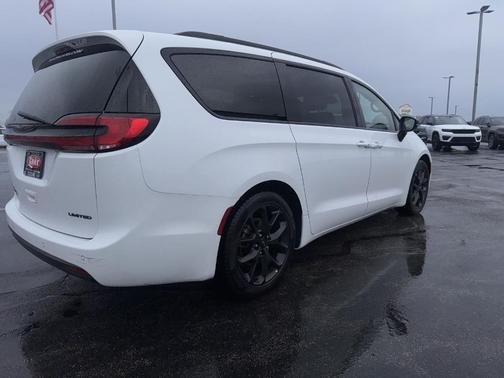 2025 Chrysler Pacifica Limited