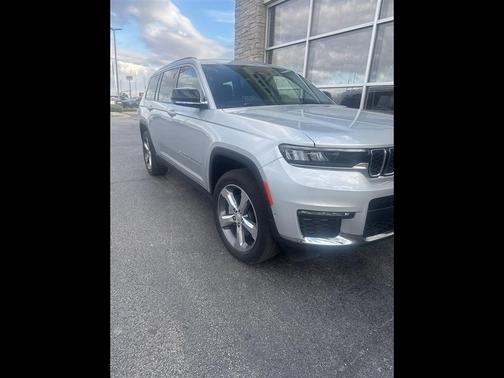 2023 Jeep Grand Cherokee L Laredo