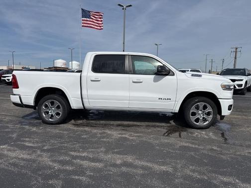 Bright White Clearcoat 2025 RAM 1500 Big Horn/Lone Star