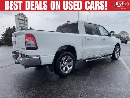 Bright White Clearcoat 2022 RAM 1500 Big Horn