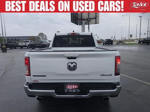 Bright White Clearcoat 2022 RAM 1500 Big Horn