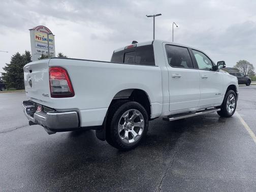 Bright White Clearcoat 2022 RAM 1500 Big Horn
