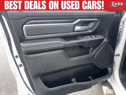 Bright White Clearcoat 2022 RAM 1500 Big Horn
