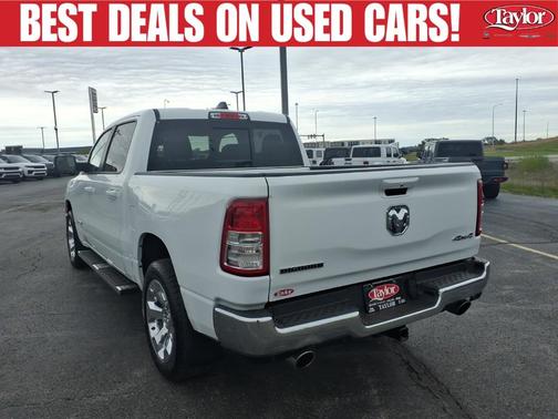 Bright White Clearcoat 2022 RAM 1500 Big Horn