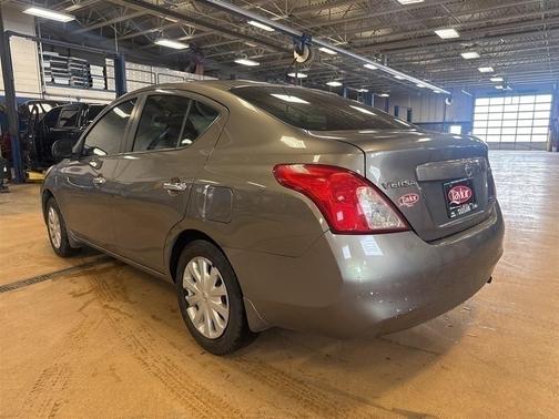 2012 Nissan Versa 1.6 SV