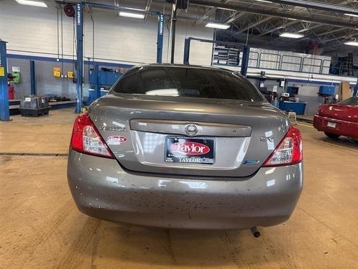 2012 Nissan Versa 1.6 SV