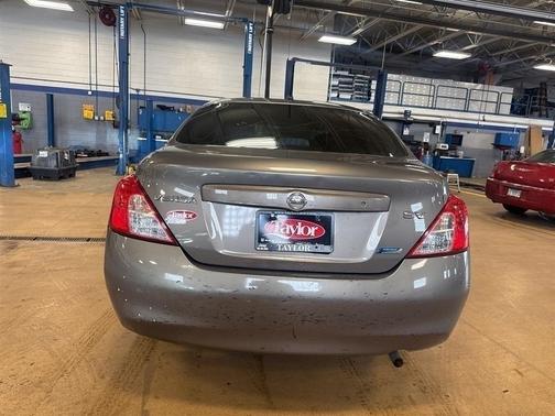 2012 Nissan Versa 1.6 SV
