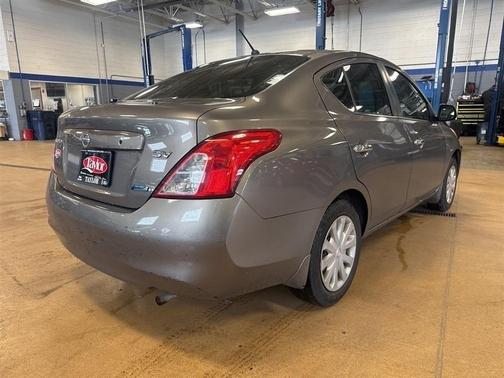 2012 Nissan Versa 1.6 SV