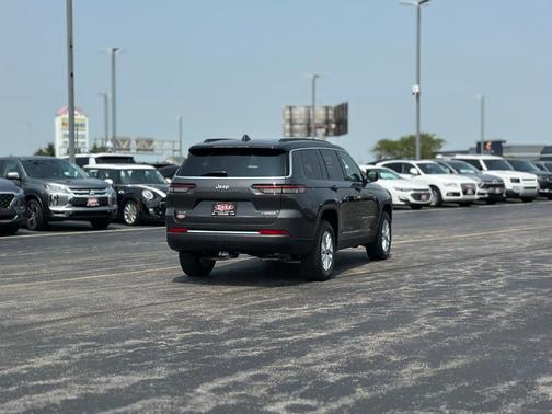 2025 Jeep Grand Cherokee L Laredo