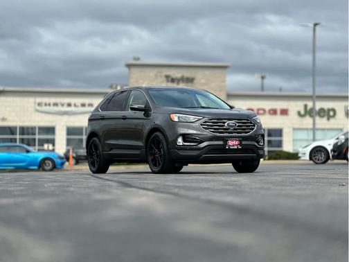 2019 Ford Edge Titanium