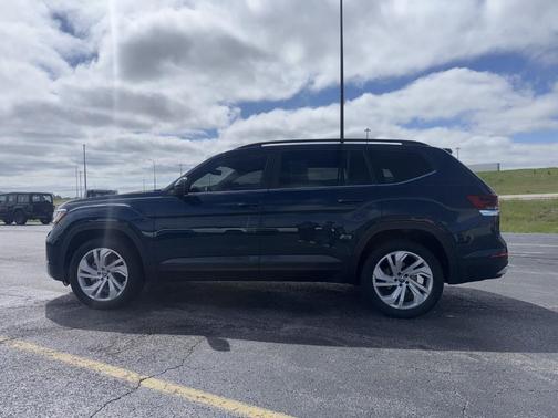 Tourmaline Blue Metallic 2023 Volkswagen Atlas 3.6L SE w/Technology