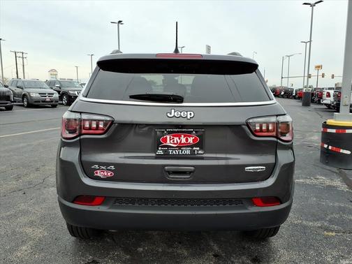 2024 Jeep Compass Latitude Lux