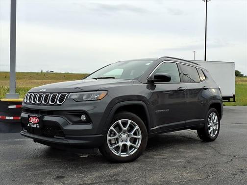 2024 Jeep Compass Latitude Lux
