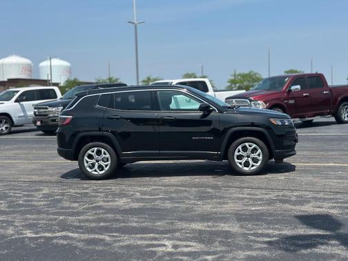2025 Jeep Compass Sport