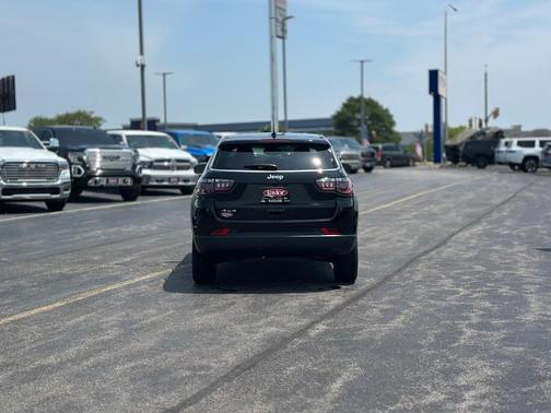 2025 Jeep Compass Sport