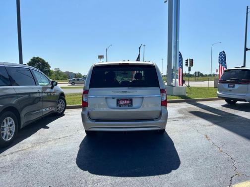 2015 Chrysler Town & Country Touring