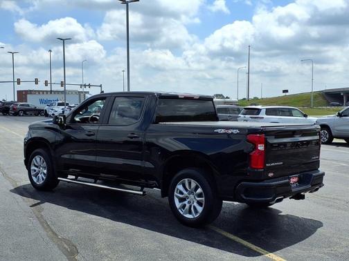 2020 Chevrolet Silverado 1500 Custom