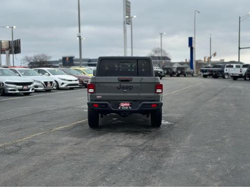 2021 Jeep Gladiator Sport