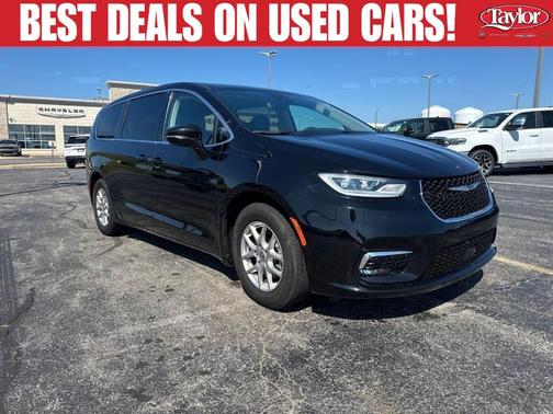 Diamond Black 2024 Chrysler Pacifica Touring-L