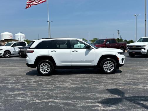 2025 Jeep Grand Cherokee Laredo X