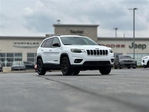 2023 Jeep Cherokee Altitude Lux