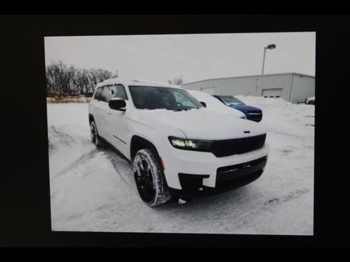 2023 Jeep Grand Cherokee L Laredo