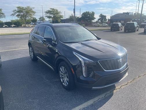 2023 Cadillac XT4 Premium Luxury