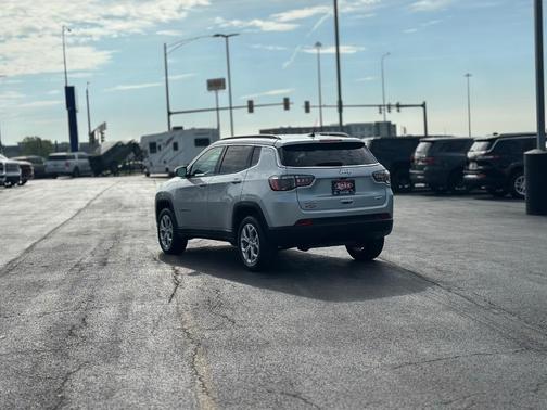 2024 Jeep Compass Latitude