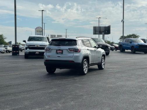 2024 Jeep Compass Latitude