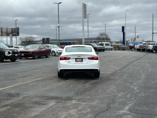 2024 Chevrolet Malibu LT