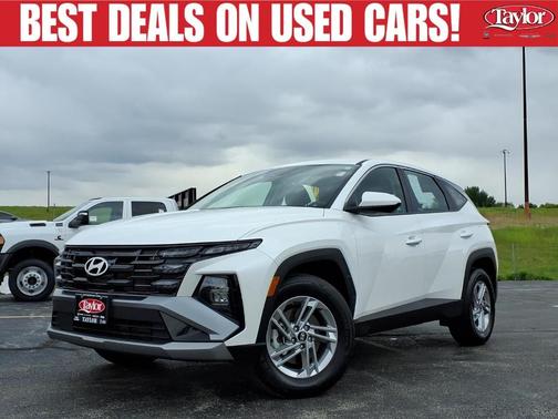 White Pearl 2025 Hyundai TUCSON SE