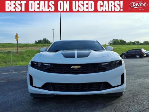 Summit White 2019 Chevrolet Camaro 1LS