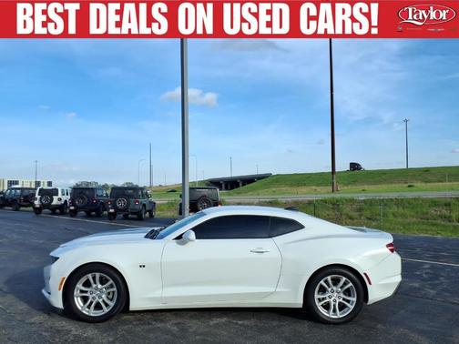 Summit White 2019 Chevrolet Camaro 1LS