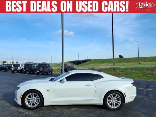 Summit White 2019 Chevrolet Camaro 1LS