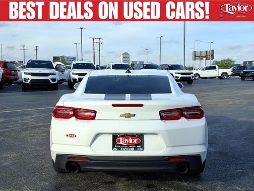 Summit White 2019 Chevrolet Camaro 1LS