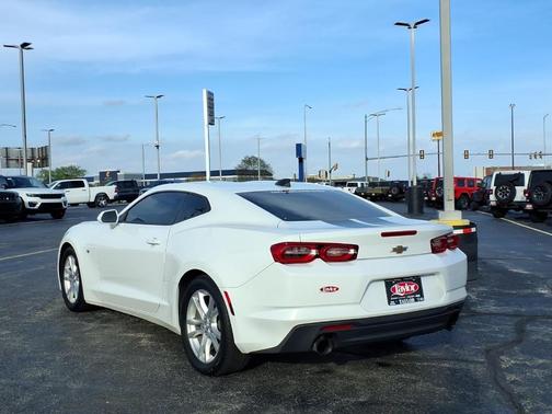 Summit White 2019 Chevrolet Camaro 1LS